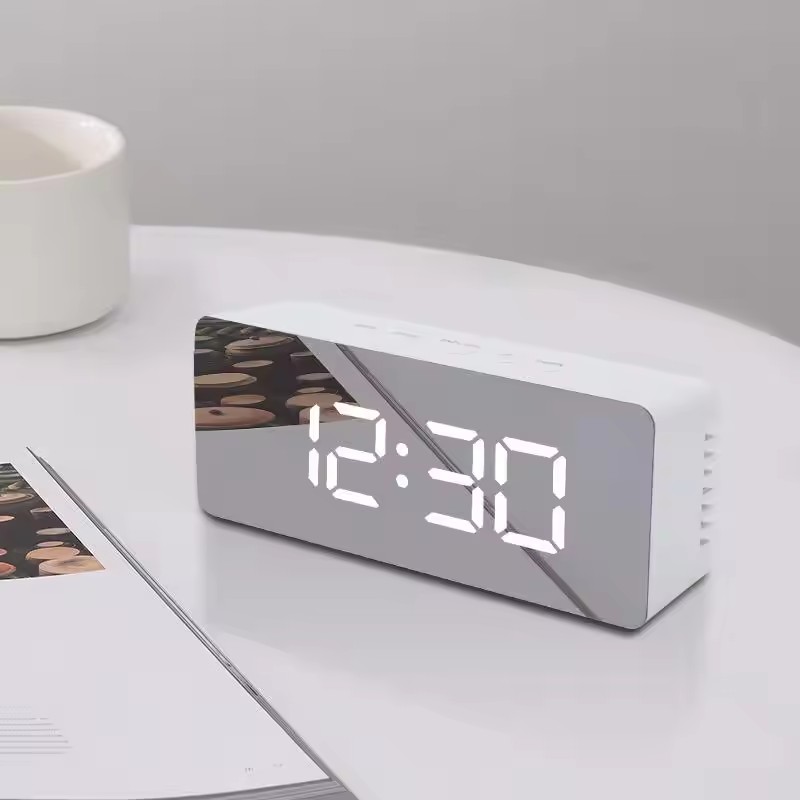 Lighting Home Decor Wall Clocks - Reloj Digital blanco con espejo LED,